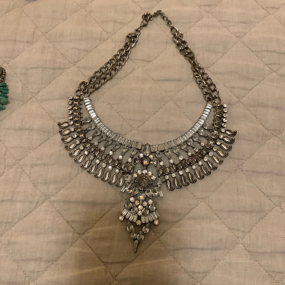 Statement necklace